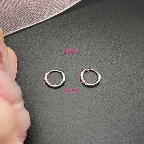 Plain silver small hoop earrings-Silver 9mm-SH001 - Picture 4 of 8